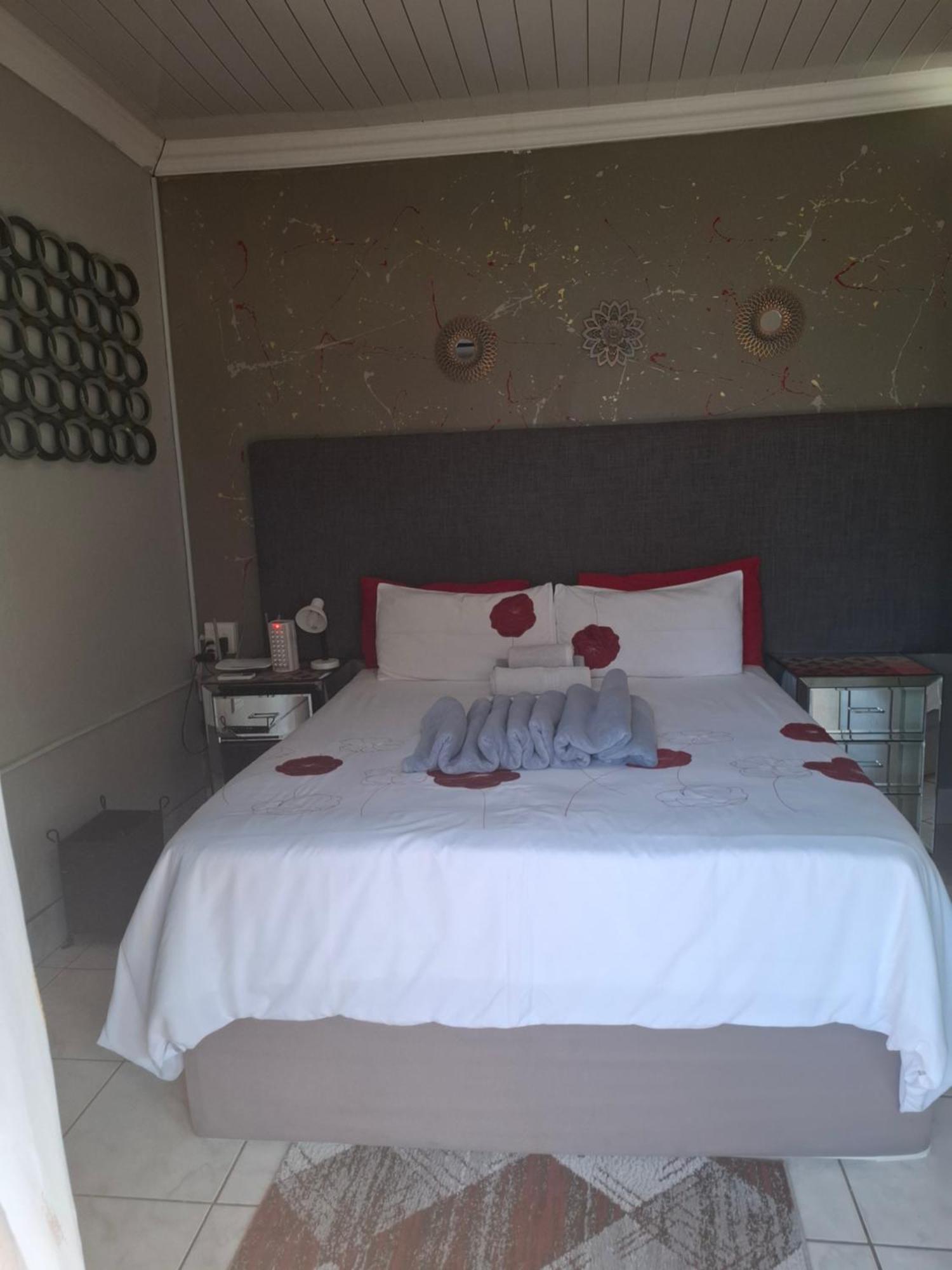 Vicky B Bed And Breakfast Mogwase Екстериор снимка