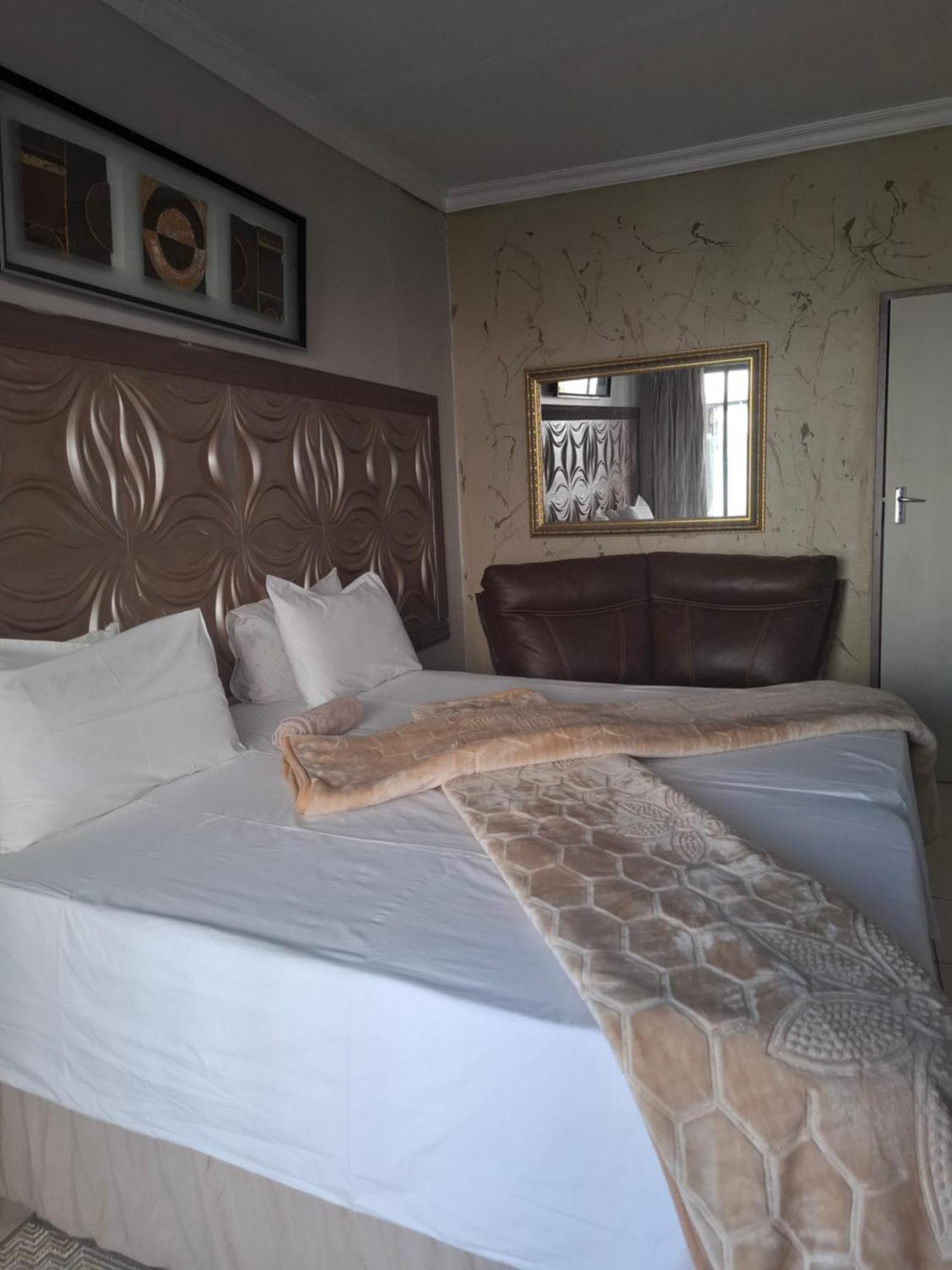 Vicky B Bed And Breakfast Mogwase Екстериор снимка