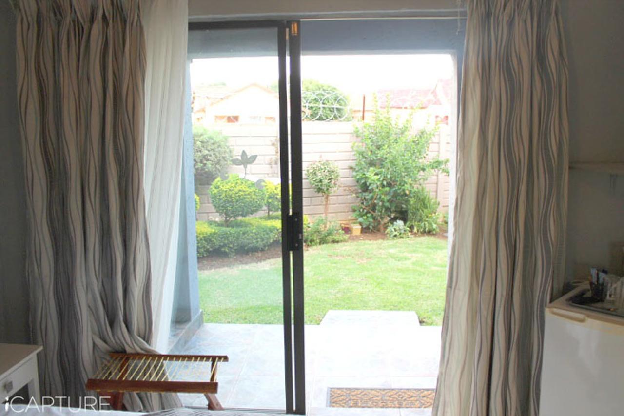 Vicky B Bed And Breakfast Mogwase Екстериор снимка